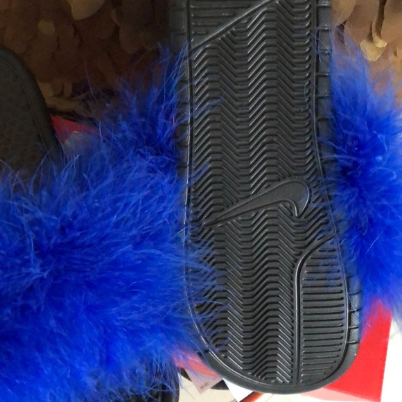 NEW Nike fur slides😍 - Picture 3 of 3